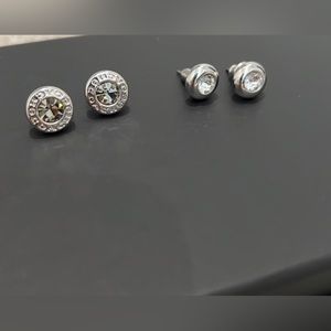 Two Pairs stud earrings
